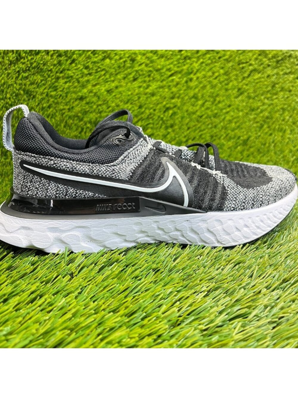 Nike React Infinity Run Flyknit 2 Womens Size 7 Black Running Shoes Sneakers